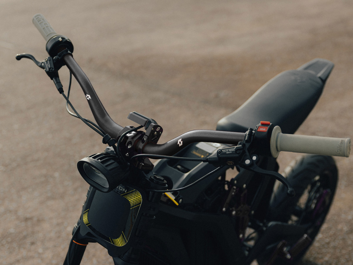 Full-E Charged High-Rise Handlebar 31.8mm Black