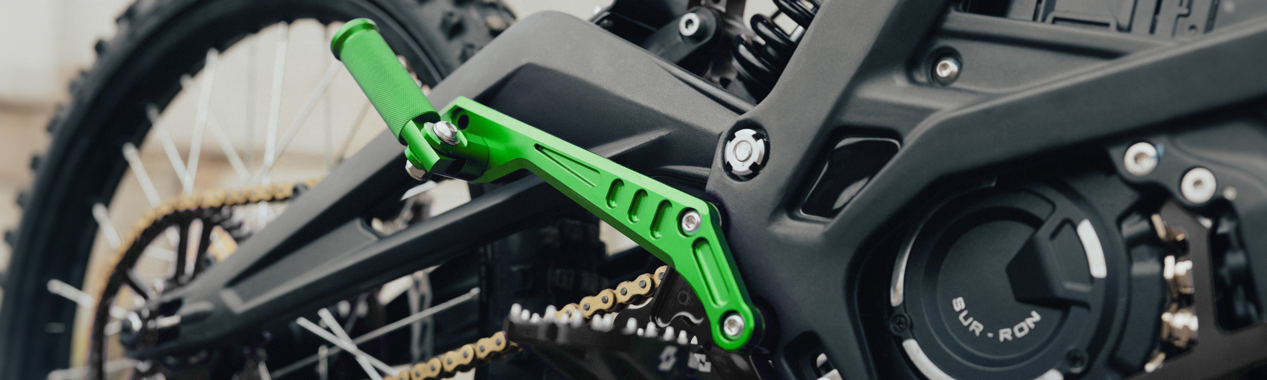 Full-E Charged Stunt Peg Set Green