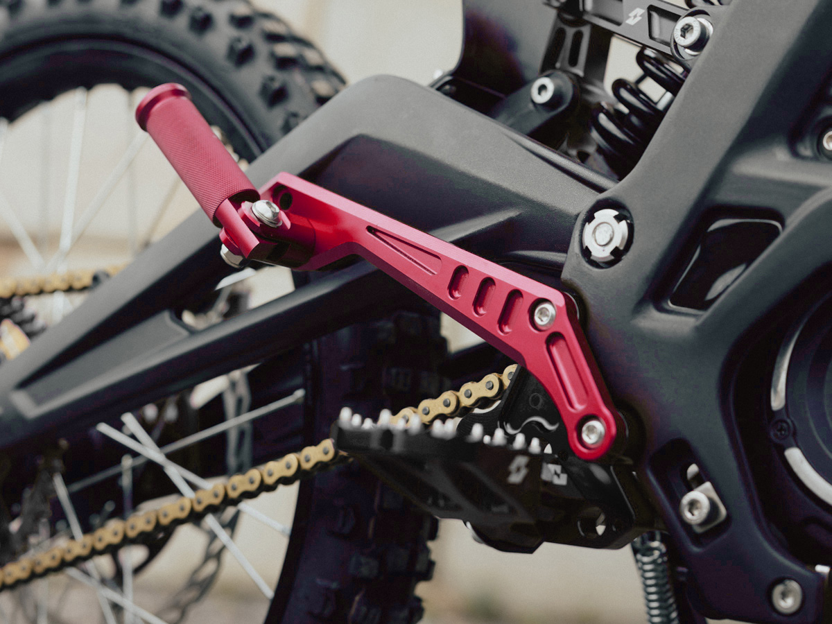 Full-E Charged Stunt Peg Set Red